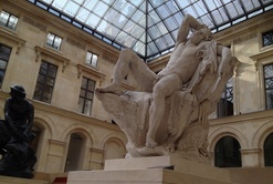 LE LOUVRE, LES GENIES DU LIEU
