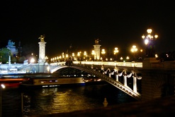 COMME UNE MERE CHAT SES PETITS