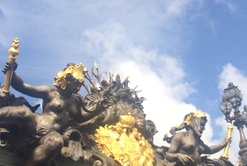 PARIS, TA BEAUTE FOUT L'CAMP