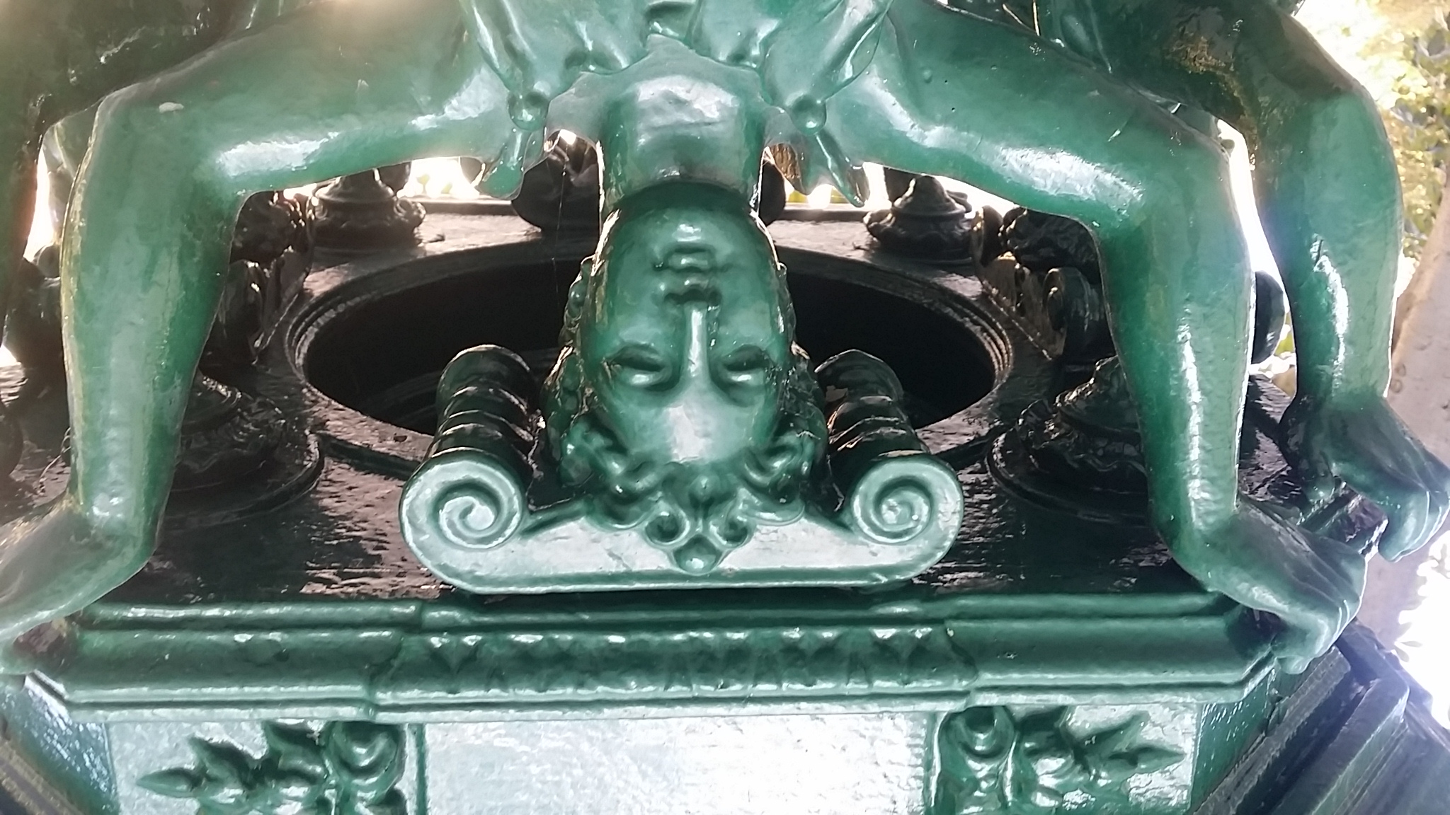 La porteuse d'eau St Sulpice