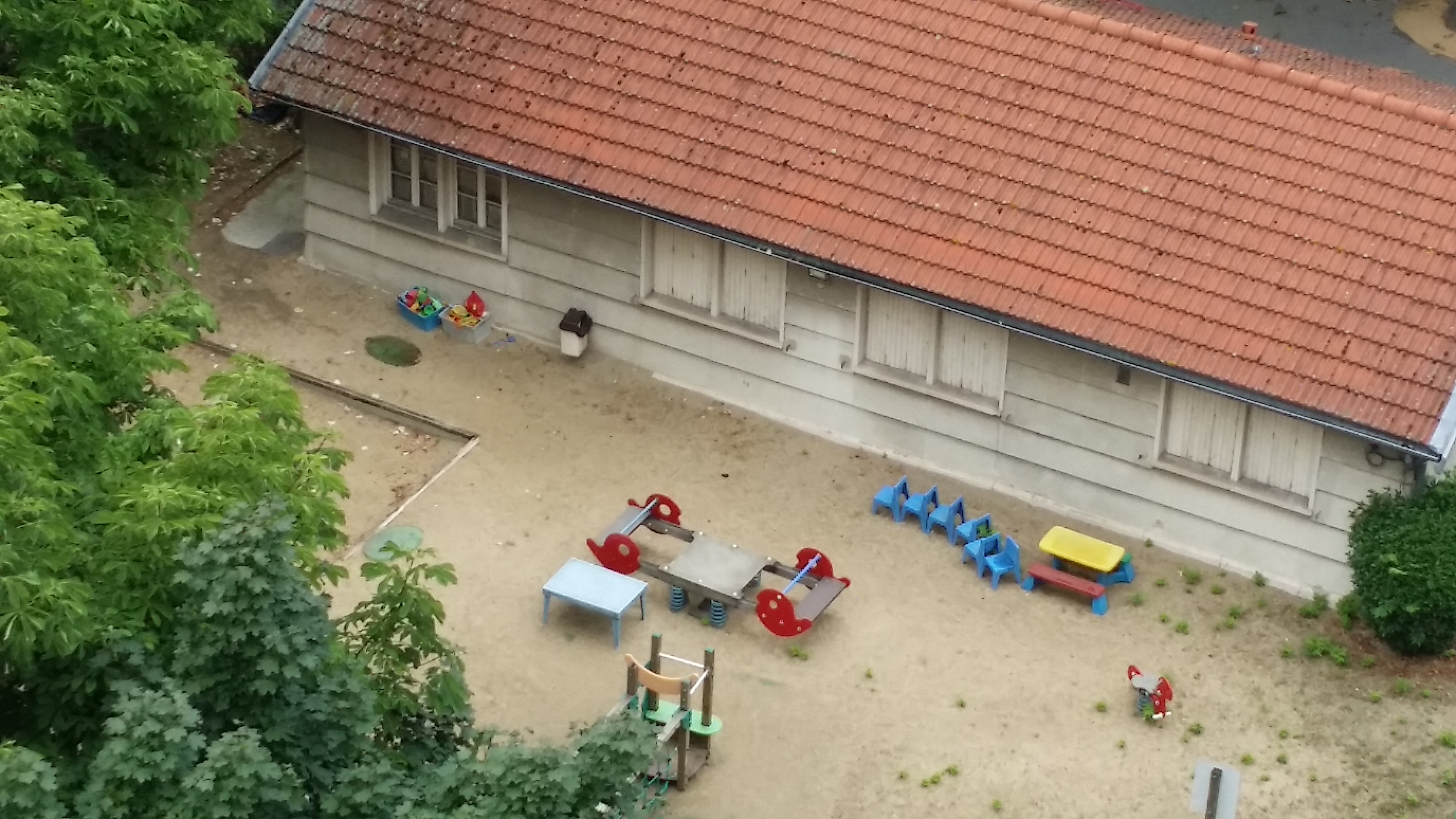 La petite école enfin muette