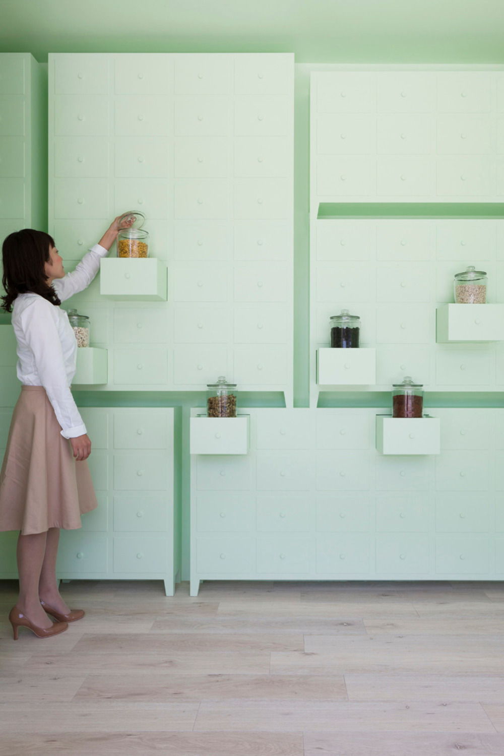 Les tiroirs plantes medicinales Crédit photo : ©id-inc