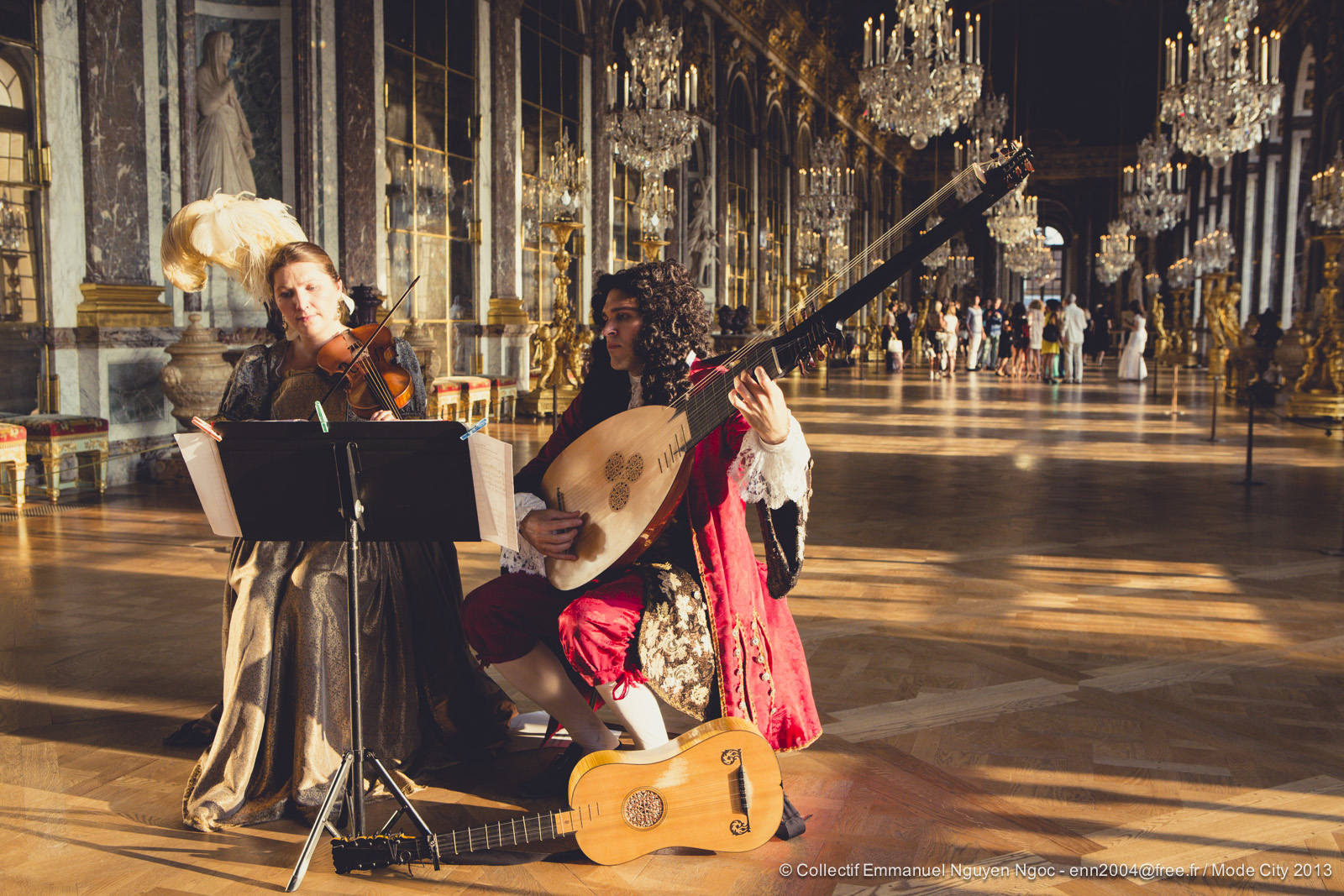 Les musiciens dans la Galerie des Glaces