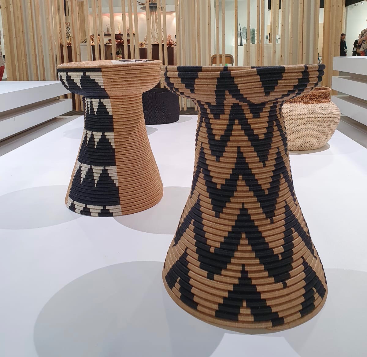 tabourets de Jean Ntabareshya,