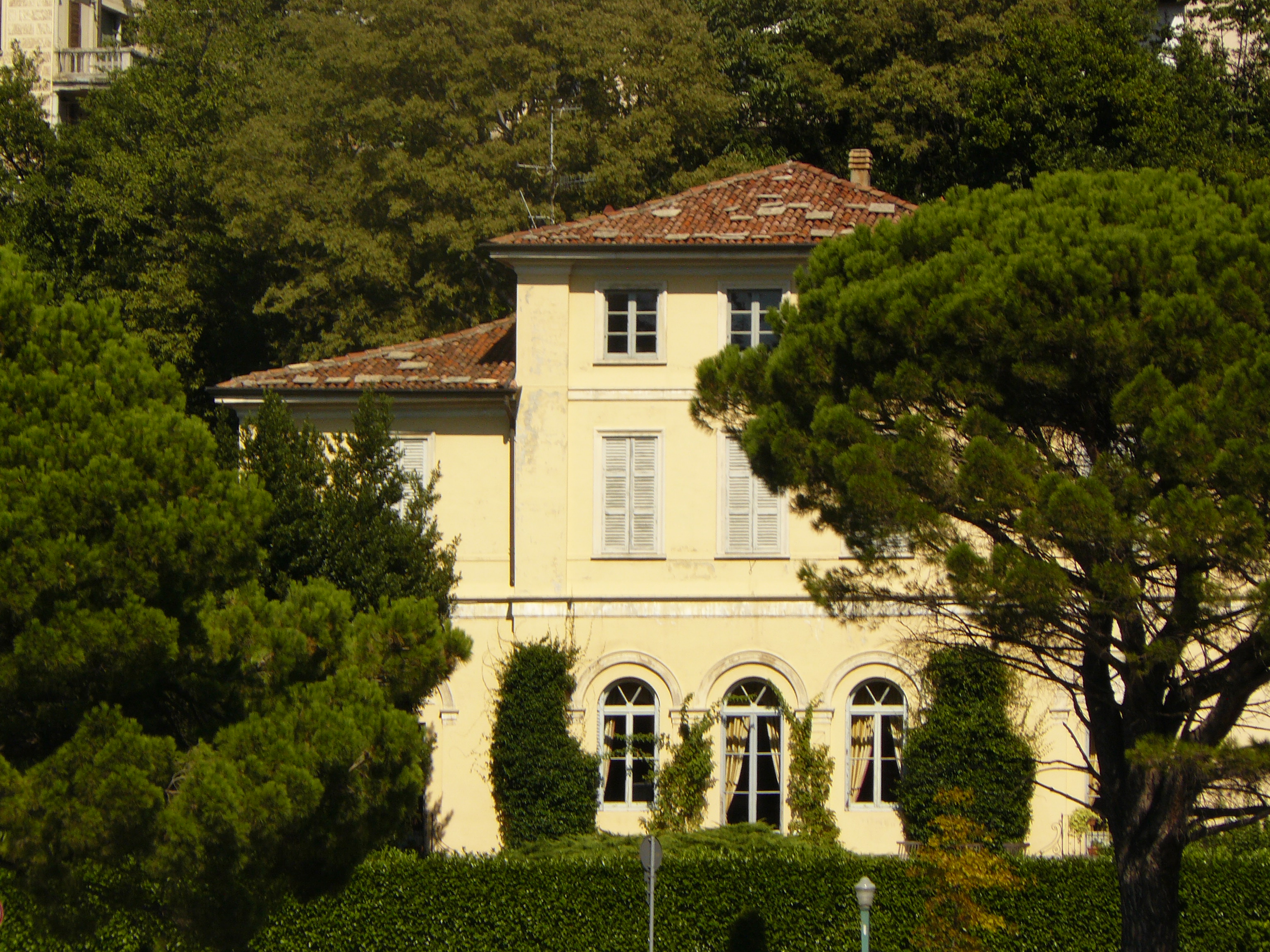 Villa lac de Cômeilla