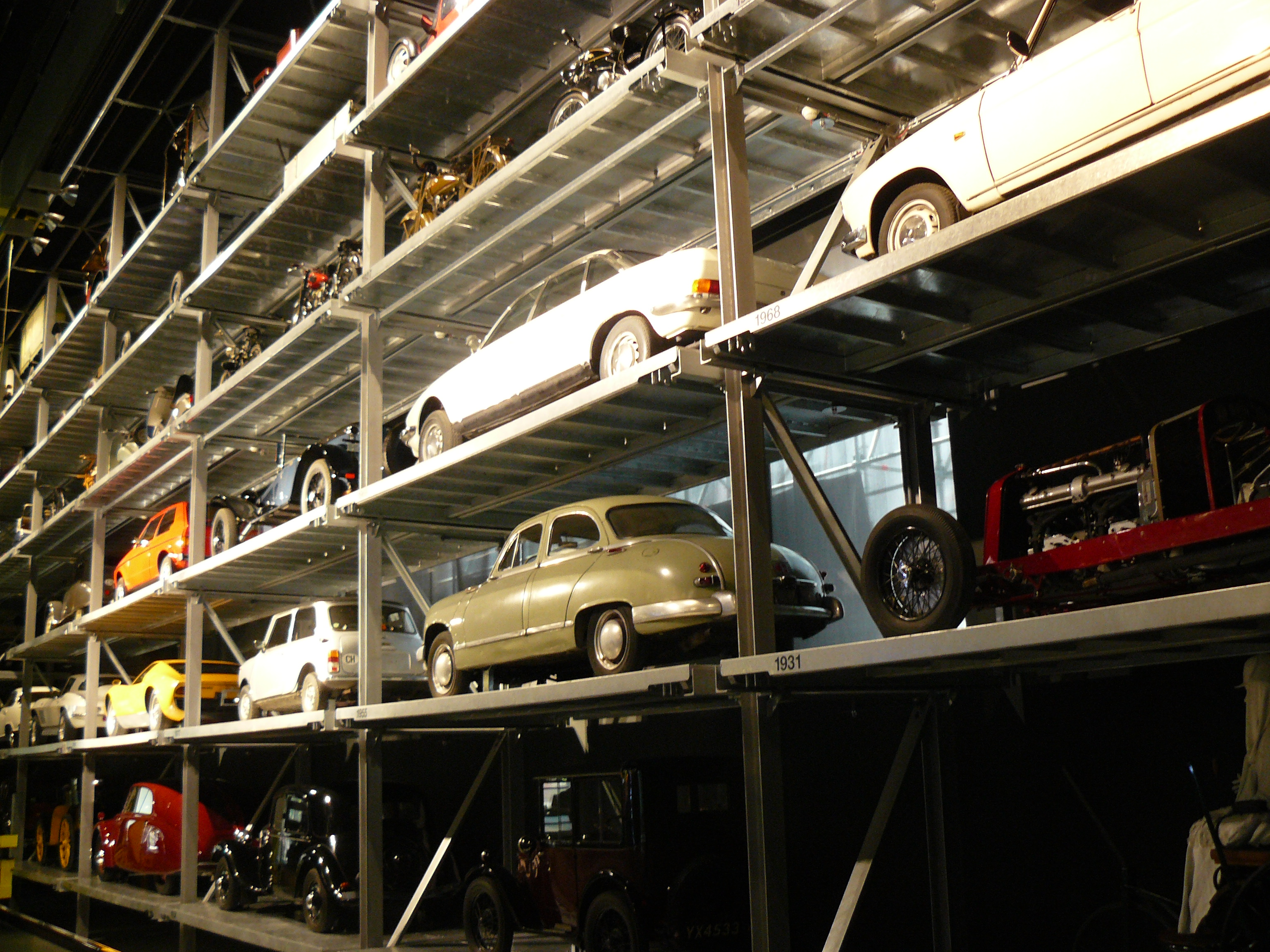 Etageres de vehicules...