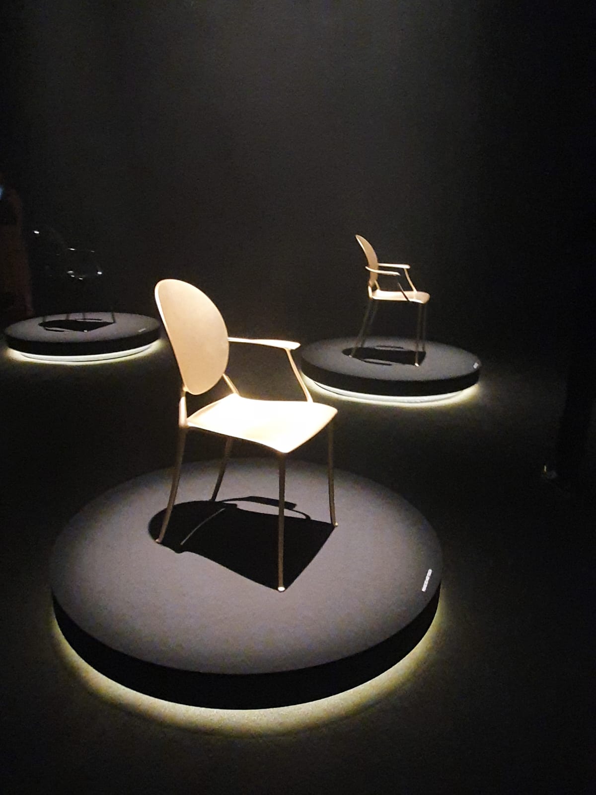 Dior chaise medaillon