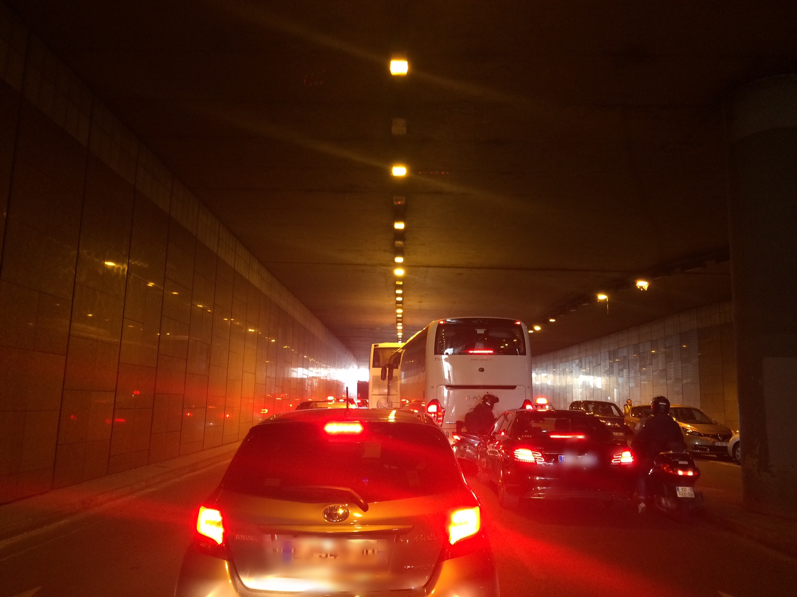 Tunnel ...
