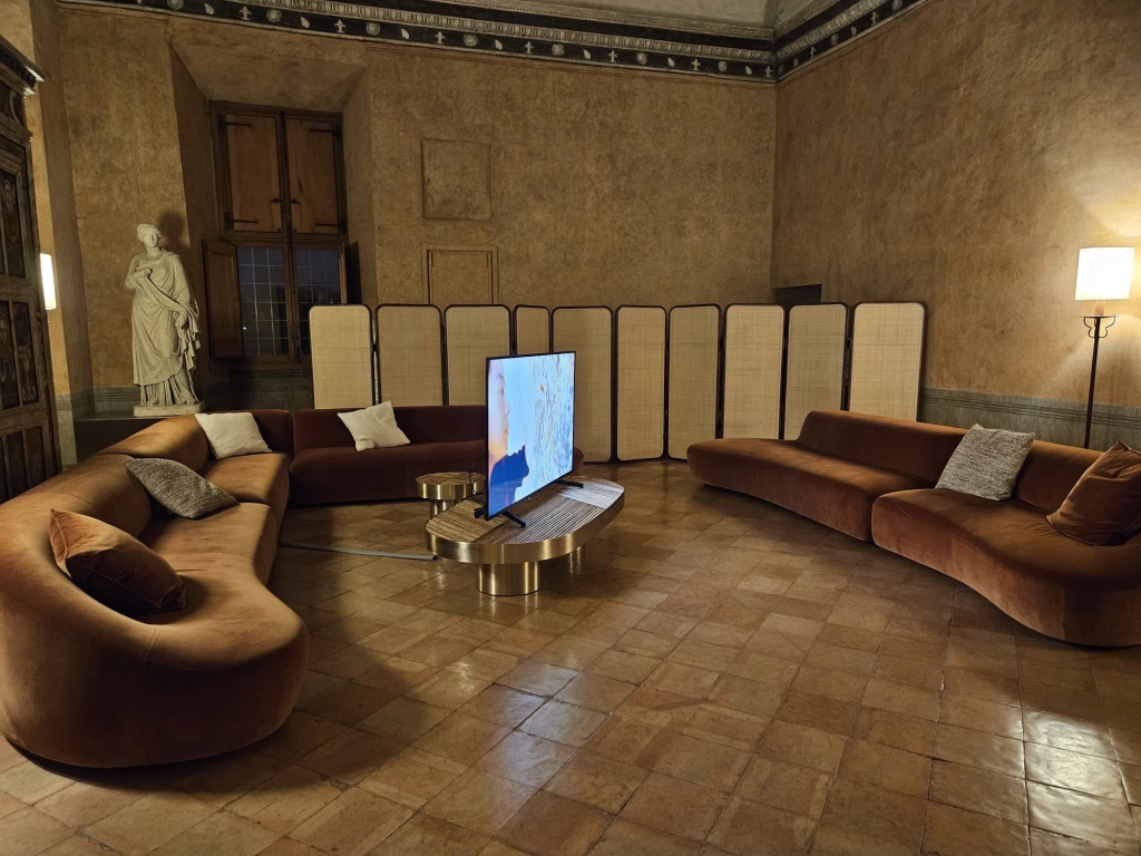 Petit Salon
