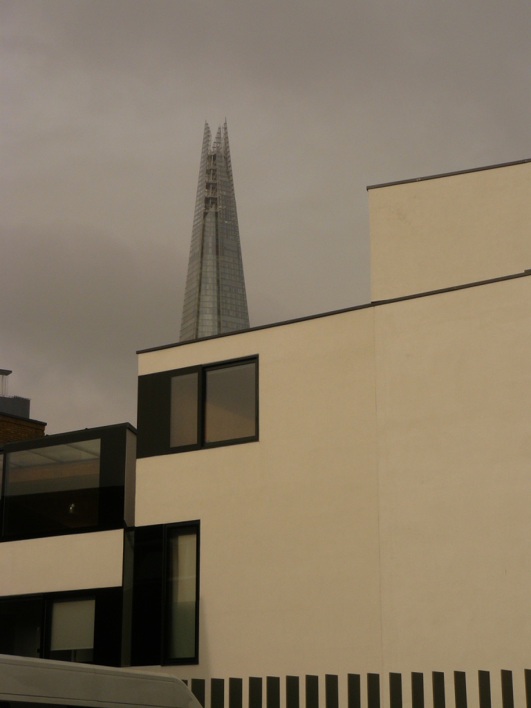WHITE CUBE